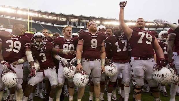 Temple’s amazing turnaround lifts
Owls into Top 25 before huge game against Notre Dame